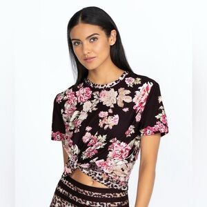 Johnny Was Active Vintage Rose Crew Neck Tee Size M